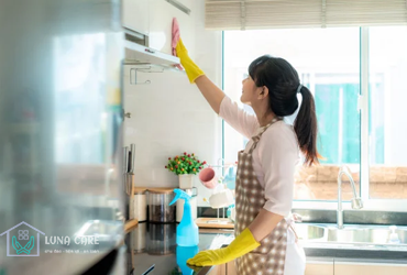 Giúp việc gia đình